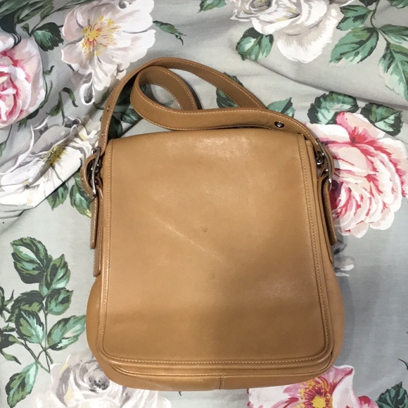 Vintage Coach - Picture 1 of 16